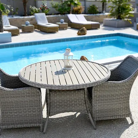 Oda ve Kahvaltı De La Croix - A 4 Minutes De L'a26 Avec Parking 4*