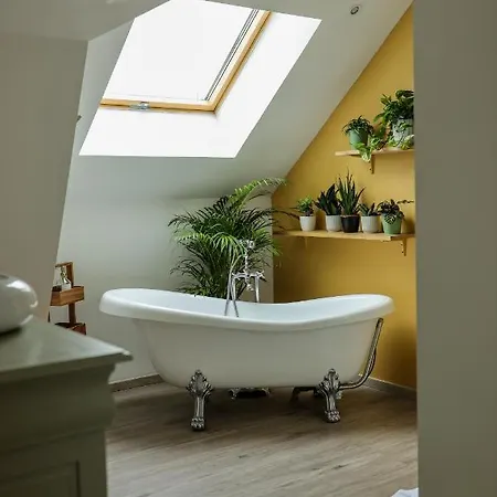 De La Croix - A 4 Minutes De L'a26 Avec Parking Oda ve Kahvaltı