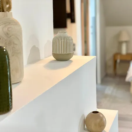 De La Croix - A 4 Minutes De L'a26 Avec Parking Villechétif