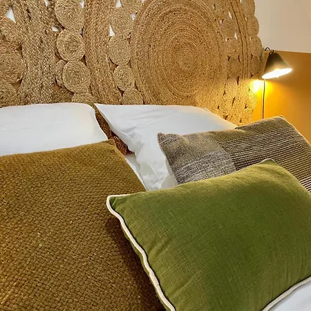 De La Croix - A 4 Minutes De L'a26 Avec Parking 4* Villechétif