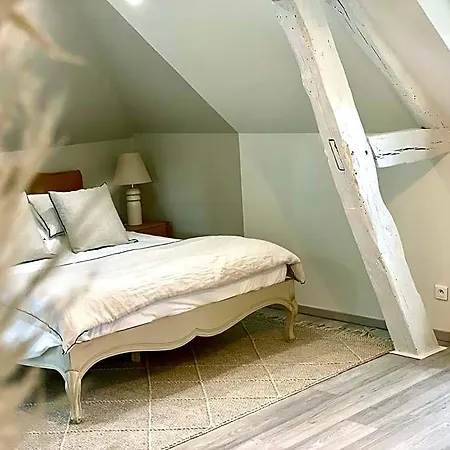 De La Croix - A 4 Minutes De L'a26 Avec Parking Bed & Breakfast Villechétif