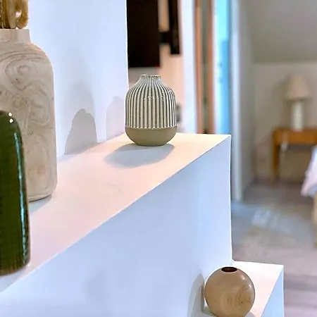 De La Croix - A 4 Minutes De L'a26 Avec Parking Bed & Breakfast