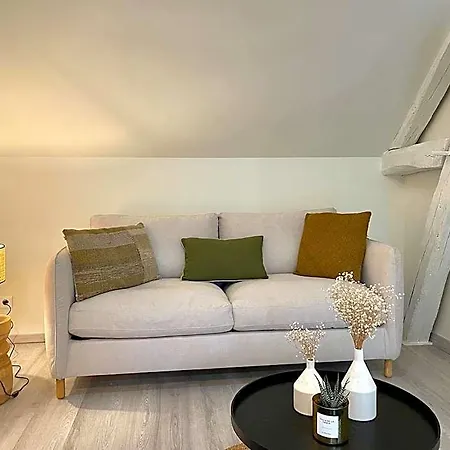 De La Croix - A 4 Minutes De L'a26 Avec Parking Bed & Breakfast 4*