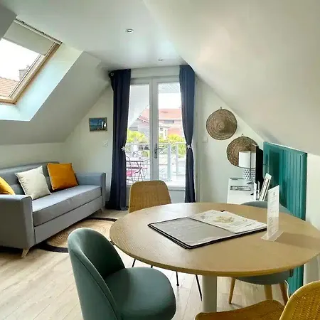 De La Croix - A 4 Minutes De L'a26 Avec Parking Bed & Breakfast 4*
