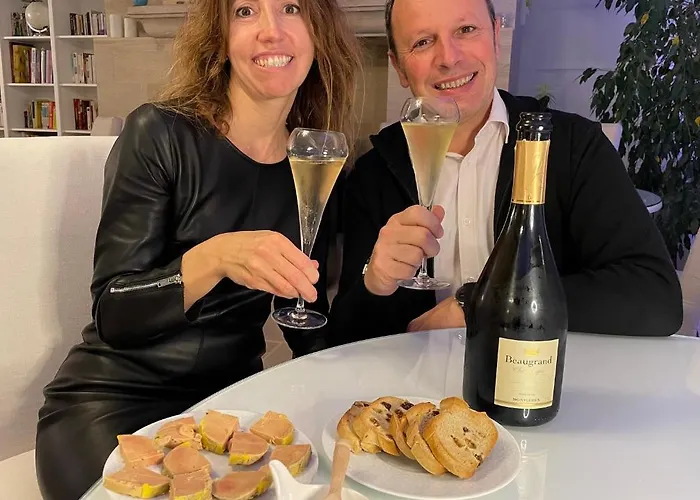 De La Croix - A 4 Minutes De L'a26 Avec Parking 4*