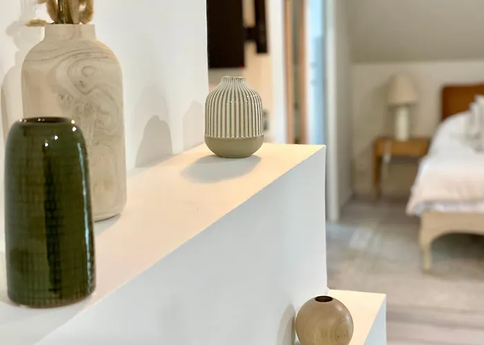 De La Croix - A 4 Minutes De L'a26 Avec Parking Villechetif