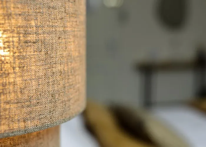 De La Croix - A 4 Minutes De L'a26 Avec Parking Bed & Breakfast