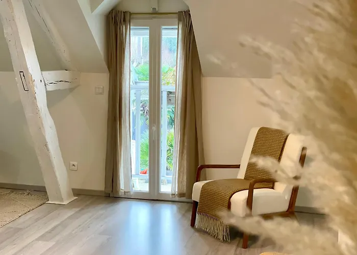 De La Croix - A 4 Minutes De L'a26 Avec Parking 4* Villechetif