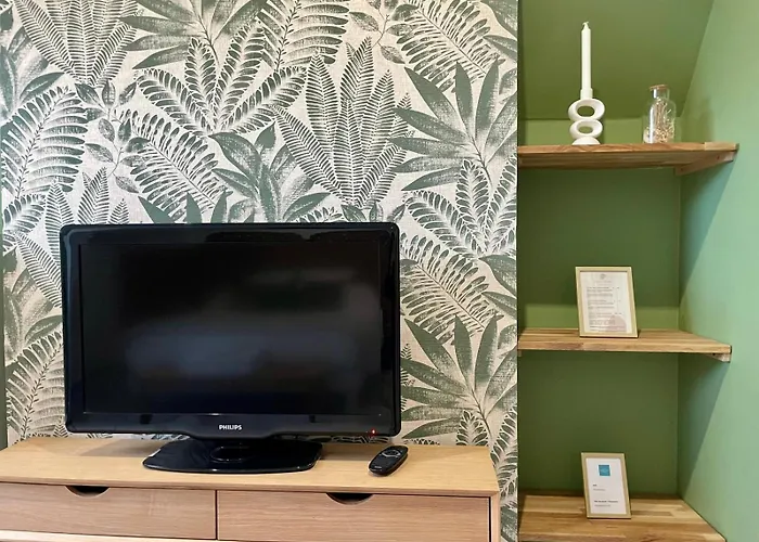 De La Croix - A 4 Minutes De L'a26 Avec Parking Bed & Breakfast 4*