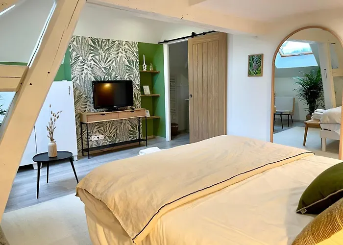 De La Croix - A 4 Minutes De L'a26 Avec Parking Villechétif