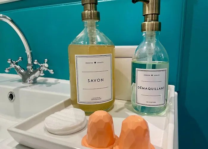 Frühstückspension De La Croix - A 4 Minutes De L'a26 Avec Parking Villechétif